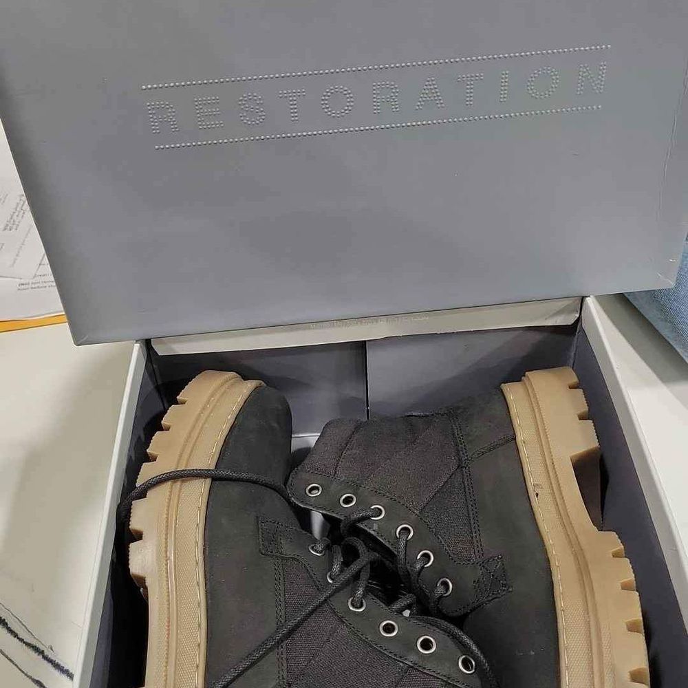 BRAND NEW Men's Restoration Clayton boots 10M Black